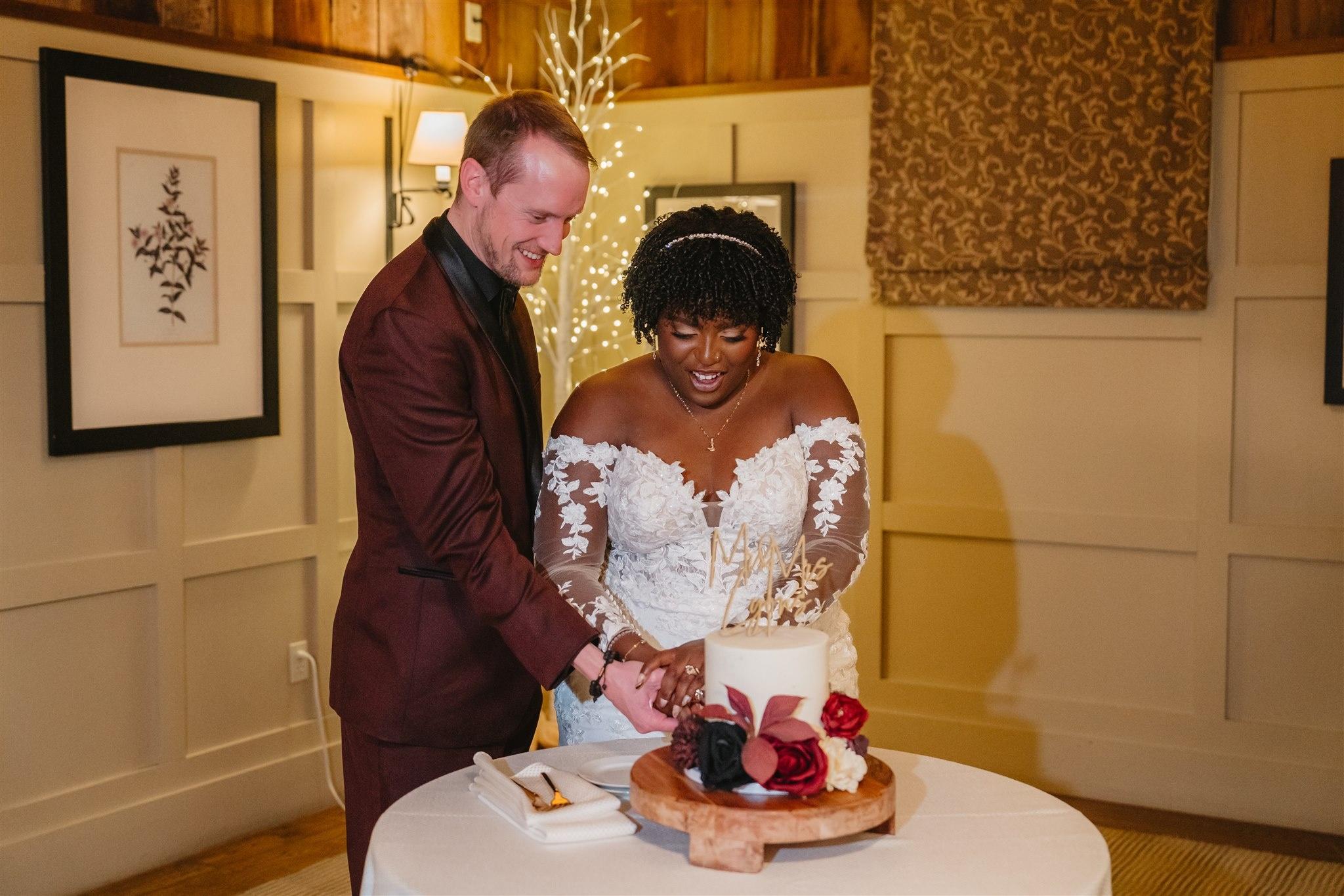 What’s Included in a Wedding Photography Package? Understanding Pricing & Services