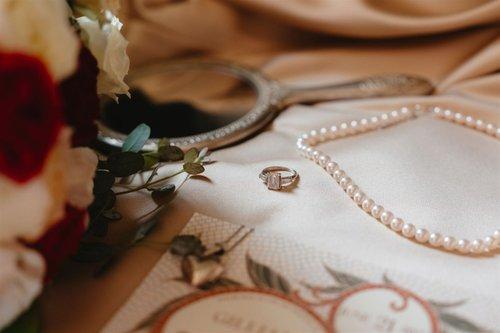 mobile - carousel-hero-element image-6