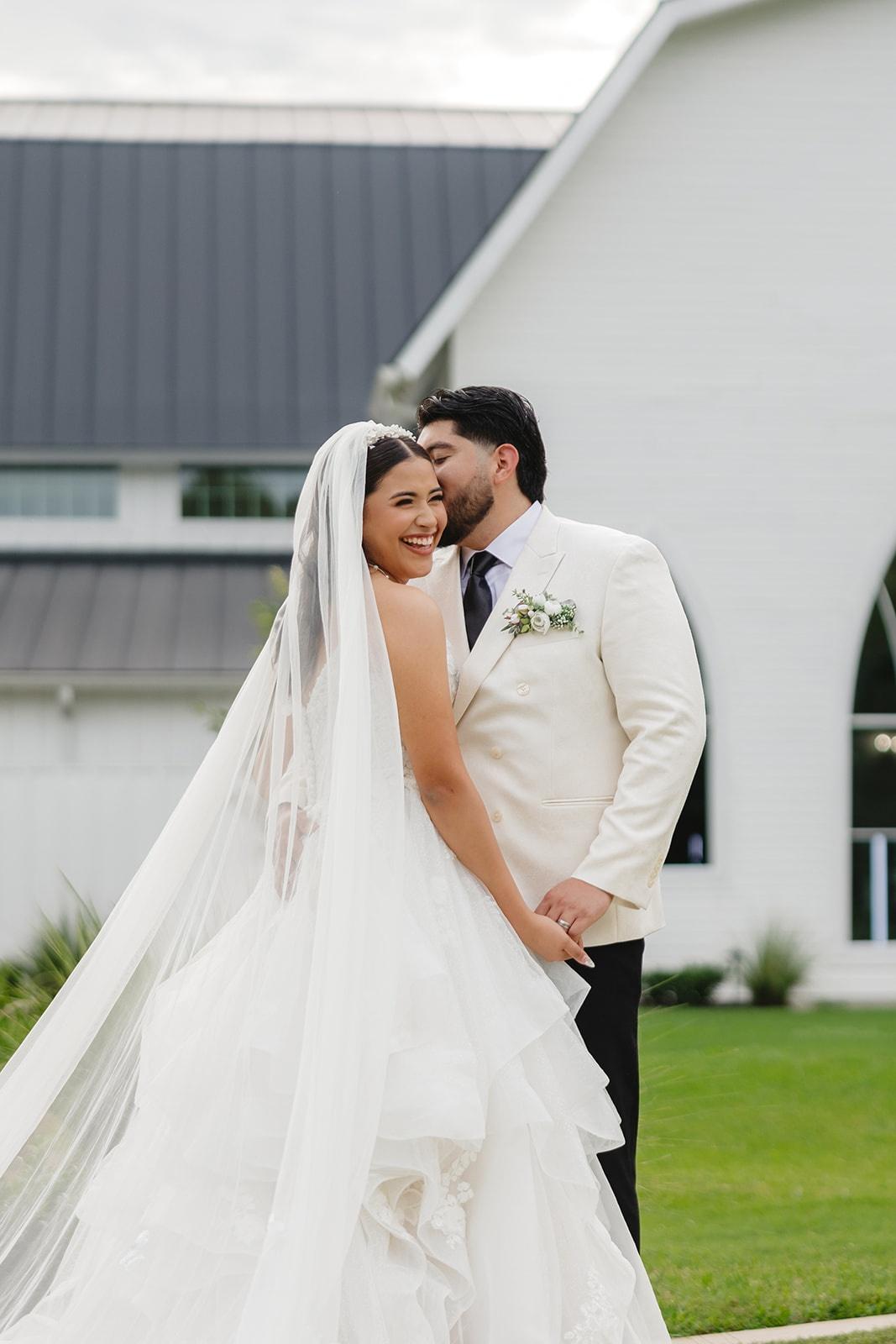 5 Must-Have Wedding Photos You Won’t Want to Miss